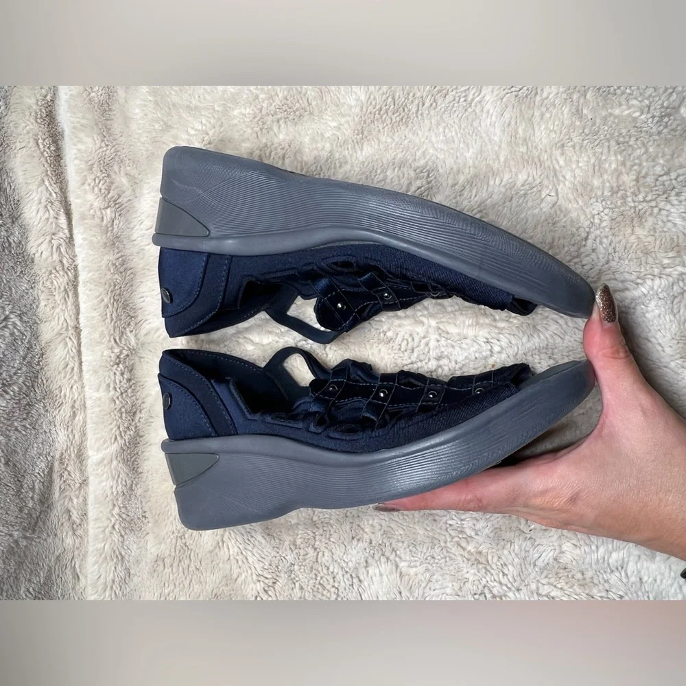 Bzees Sapphire Washable Gladiator Sandal Size 6 - Picture 4 of 6